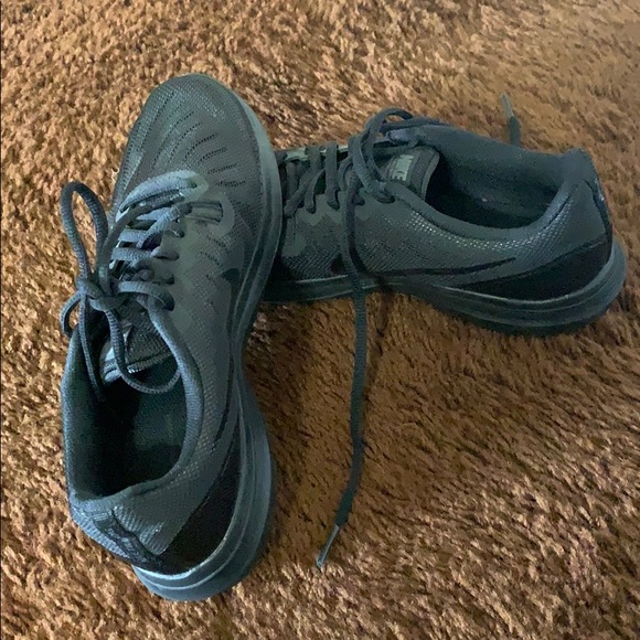 Nike Shoes - Picture 3 of 4